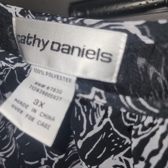 Tops - Picture 1 of 7